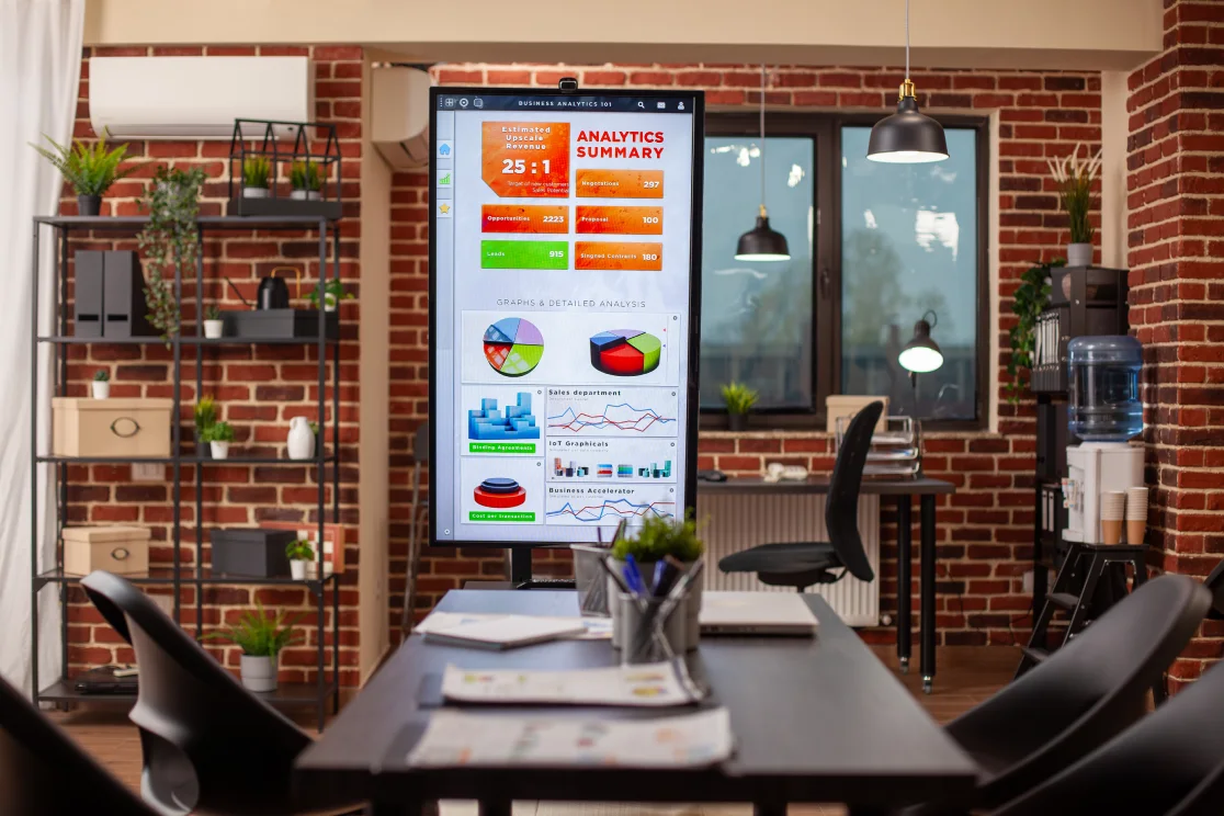From Lobbies to Boardrooms: How Corporate Digital Signage Elevates Your Brand in the UAE